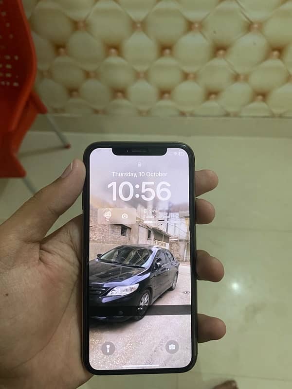 iPhone 11 Pro 4