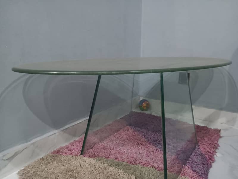 CRYSTAL GLASS CENTER TABLE 10/10 2