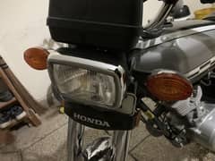 Honda Cg cd 125 islamabad number 3 digit number 11k used only zero bik