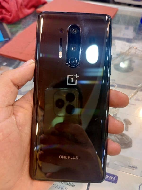 oneplus 8pro   8gb/128gb condition 10/10 5