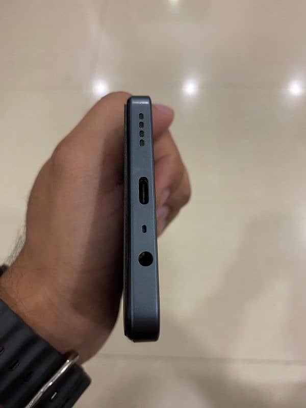 realme C61 just new phone hardly 1 month use 3