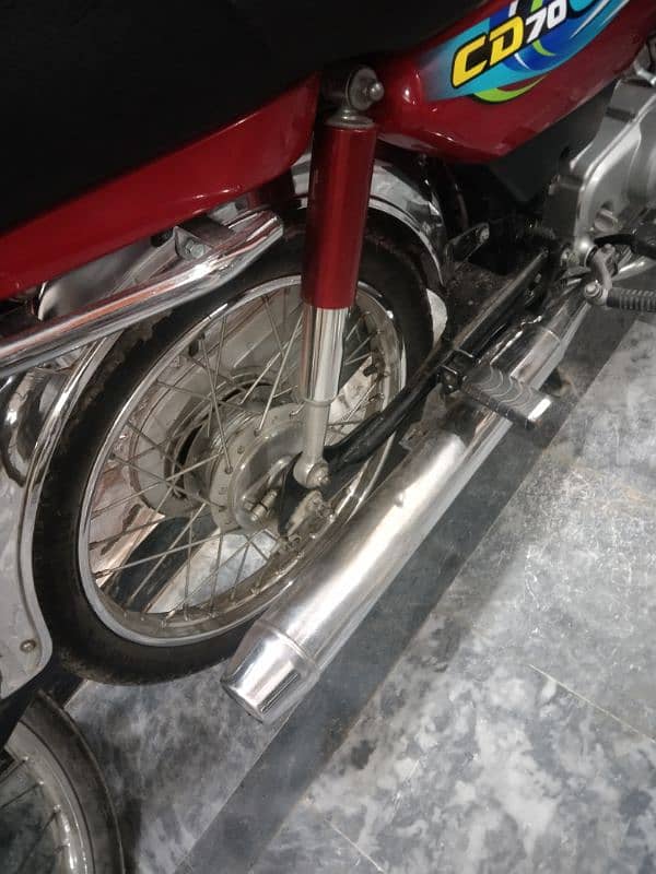 Honda CD 70 red colour 8