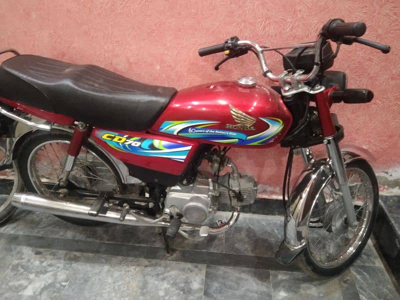 Honda CD 70 red colour 9