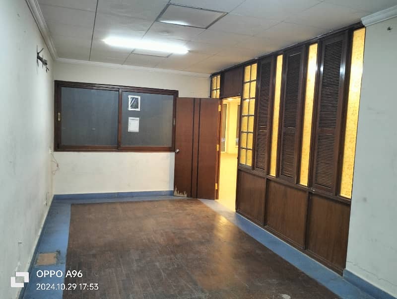 08 MARLA OFFICE FIRST FLOOR WITH ELEVATOR EXCELLENT LOCATION 48