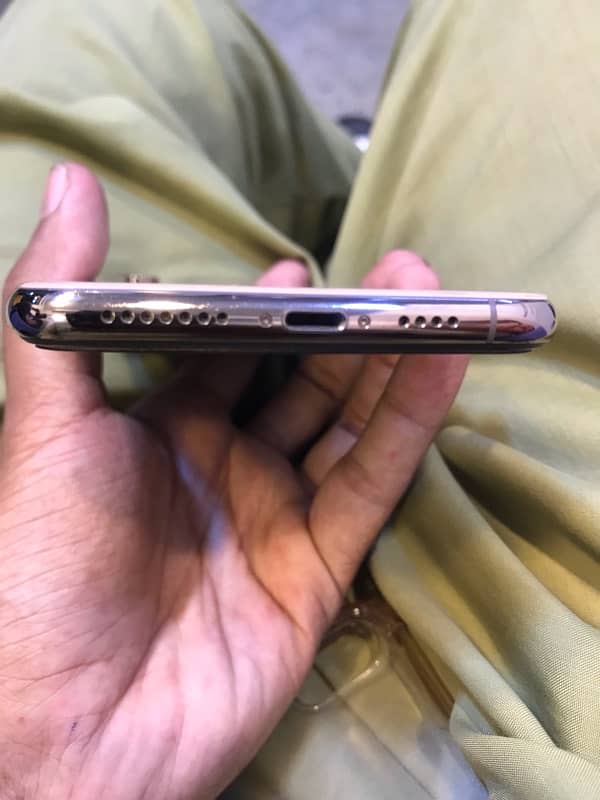 iphone xs max 64gb PTA 2