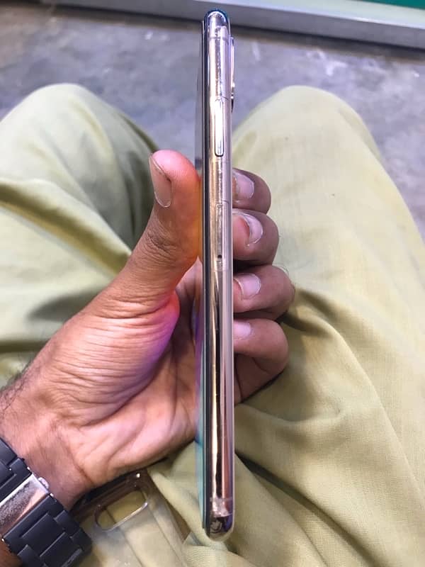 iphone xs max 64gb PTA 3