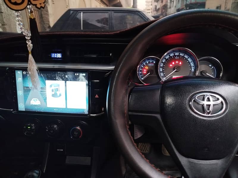 Toyota Corolla GLI 2015 VVTi 1.3 Manual Transmission 4