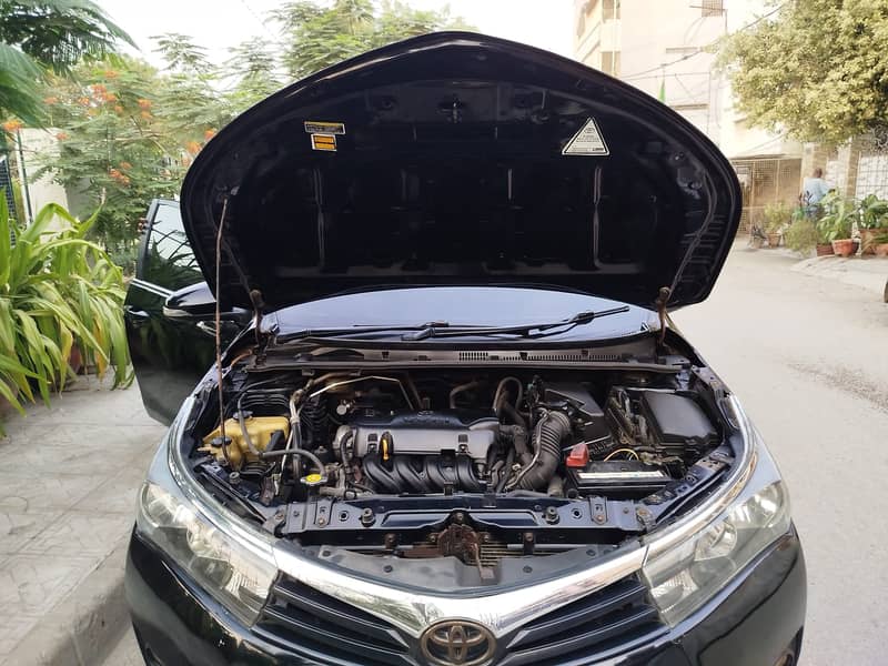 Toyota Corolla GLI 2015 VVTi 1.3 Manual Transmission 6