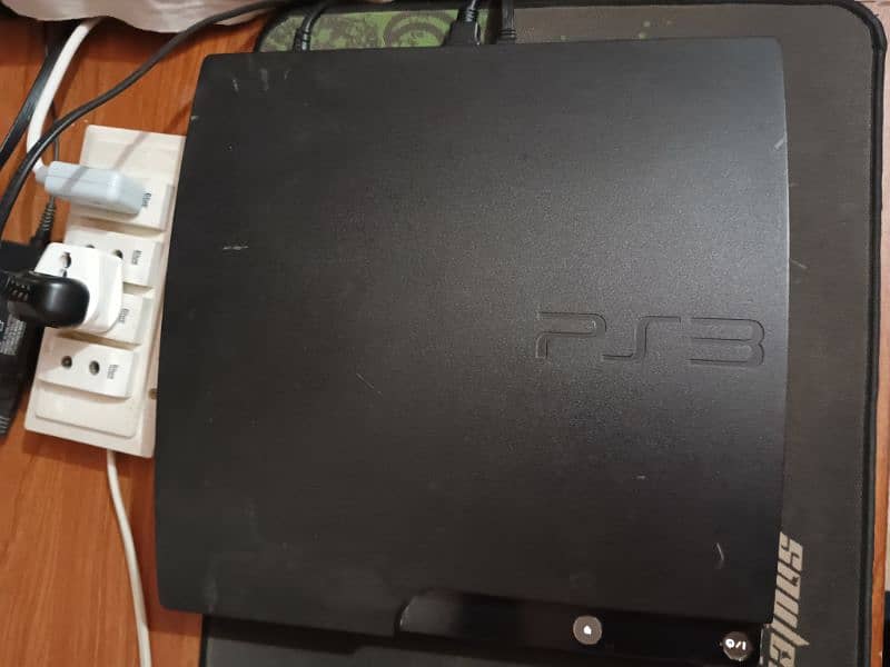 Ps3 slim 500GB with 2 controllers jail break 1