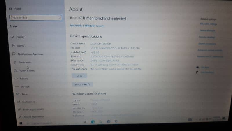 dell 3340 intel celeron screen 14 inches display 4GB ram 500 GB hdd 5