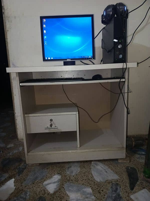 Desktop computer for Sale 1