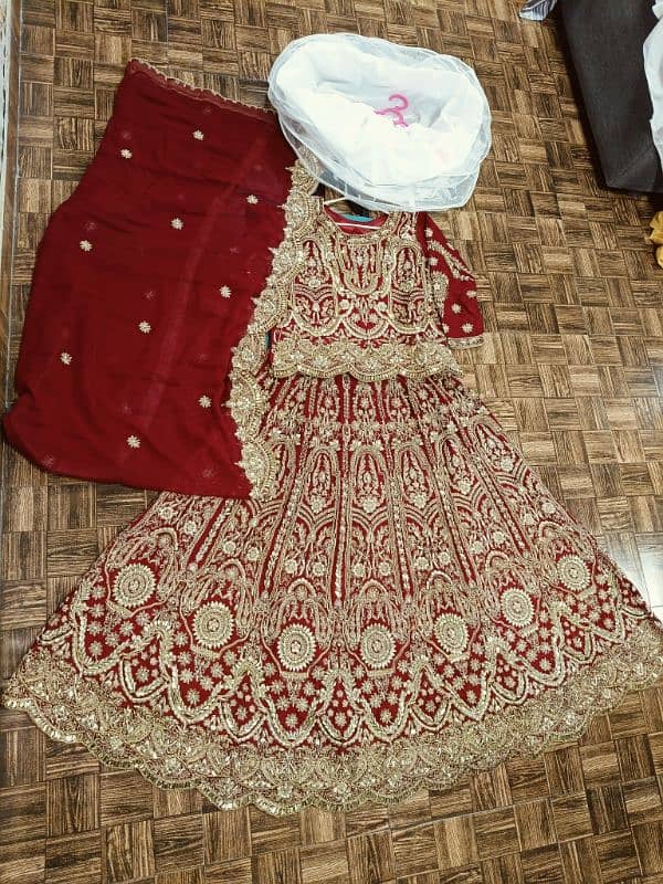 Bridal lehnga for sale untouch color is mehroon 10