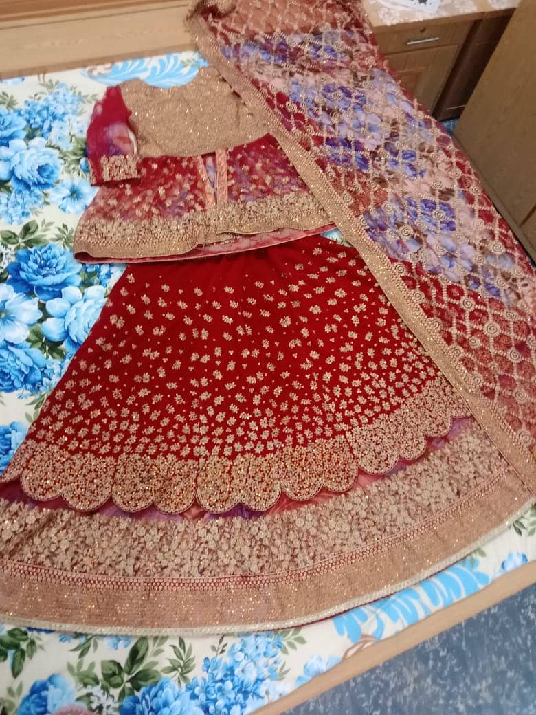 bridal lehnga for sell, call us 03002021888 sidra hammad 1