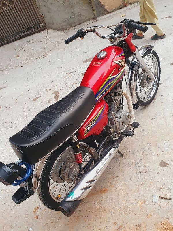 Honda CG 125 Model 2017 in Good Condition Urgent Sale 3