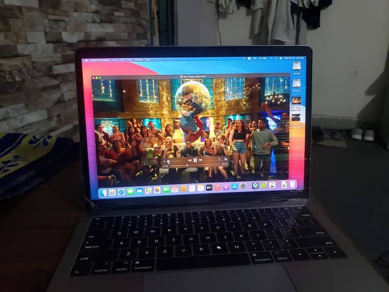 Apple Macbook Pro 2016 8GB Ram 256GB SSD 14