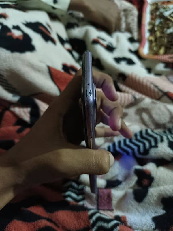 Vivo v20 8/10 condition 3