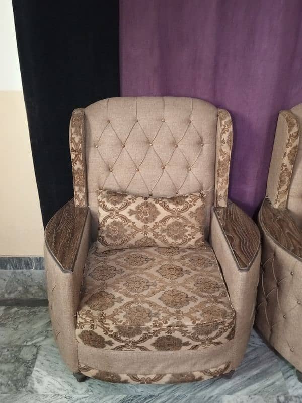 7 SEATER SOFA SET FOR URGENT SALE 2