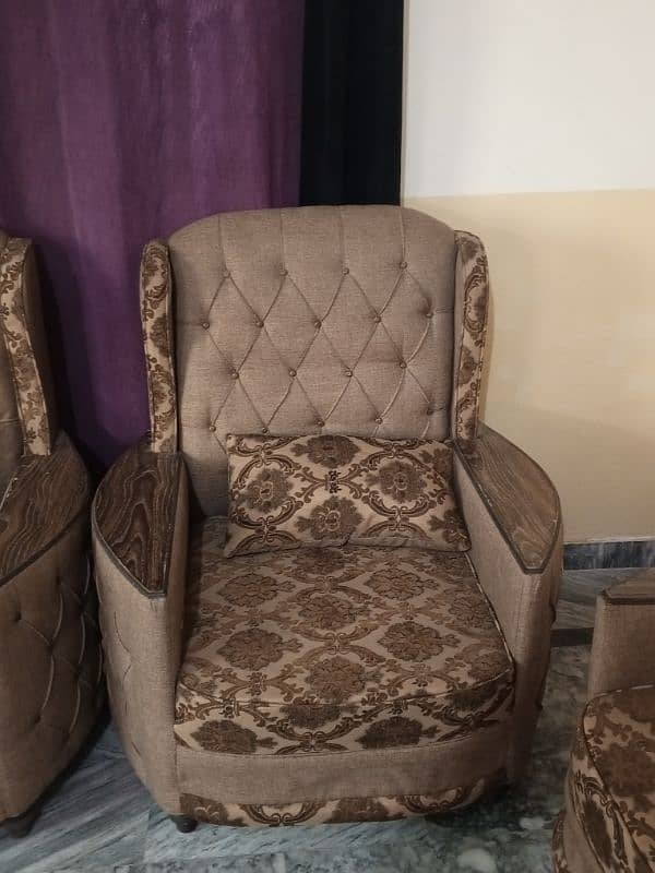 7 SEATER SOFA SET FOR URGENT SALE 3