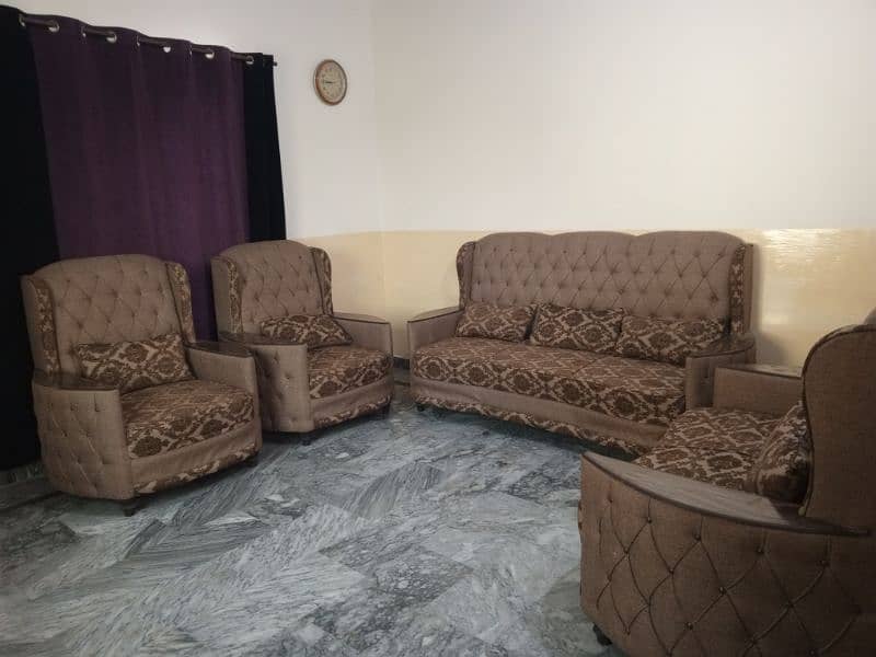 7 SEATER SOFA SET FOR URGENT SALE 7