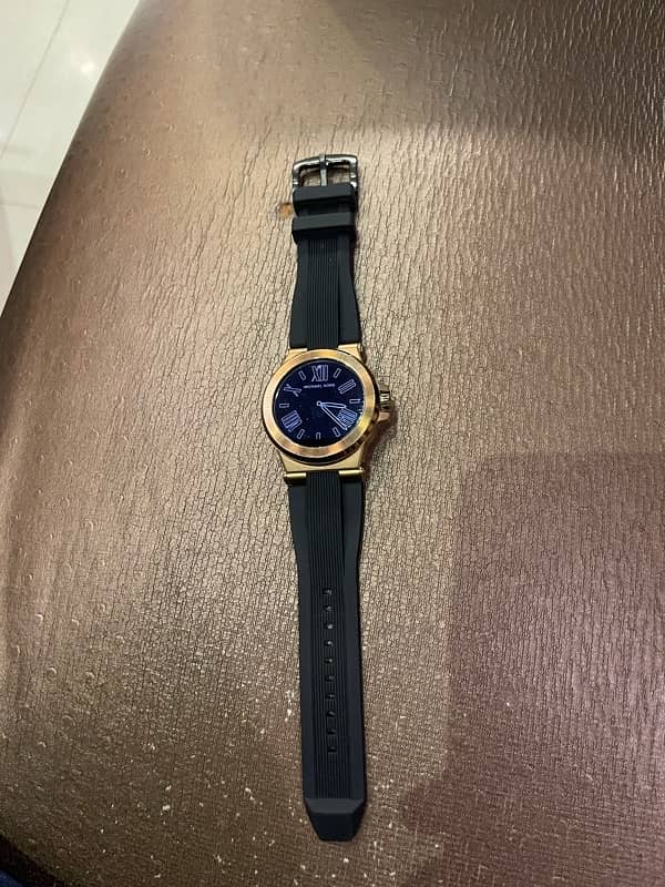 Watch Micheal kors smart watch 10