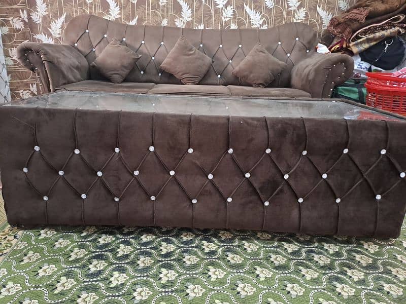 5 seater sofa with table 4