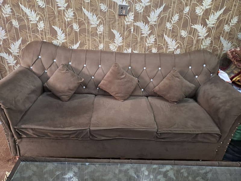 5 seater sofa with table 10