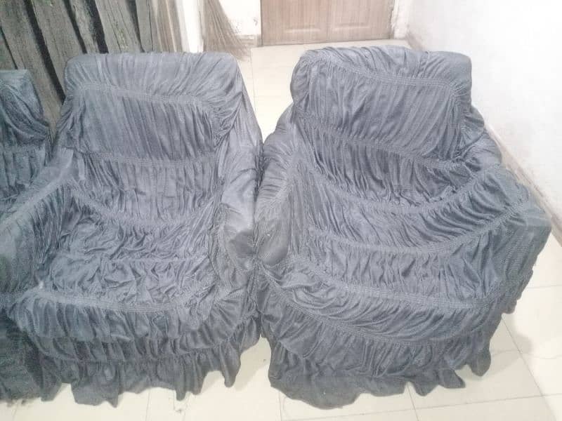 4 office sofa available 7