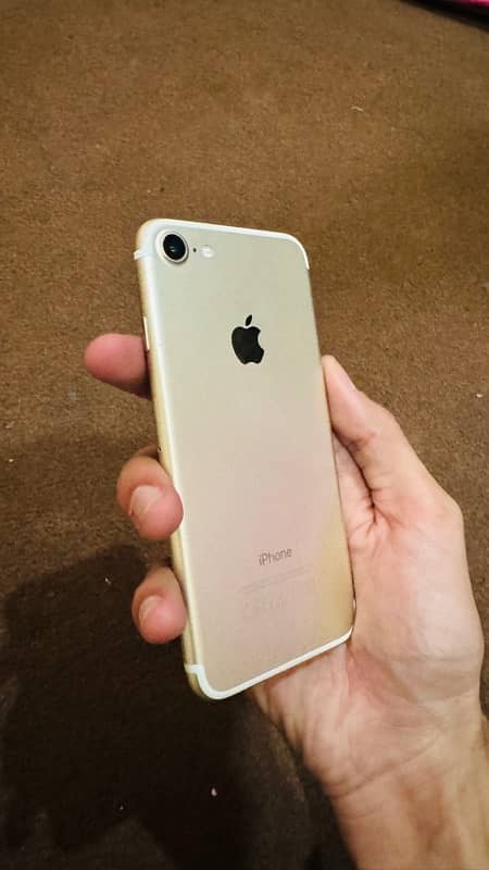 iPhone 7 128 GB PTA Approved 2