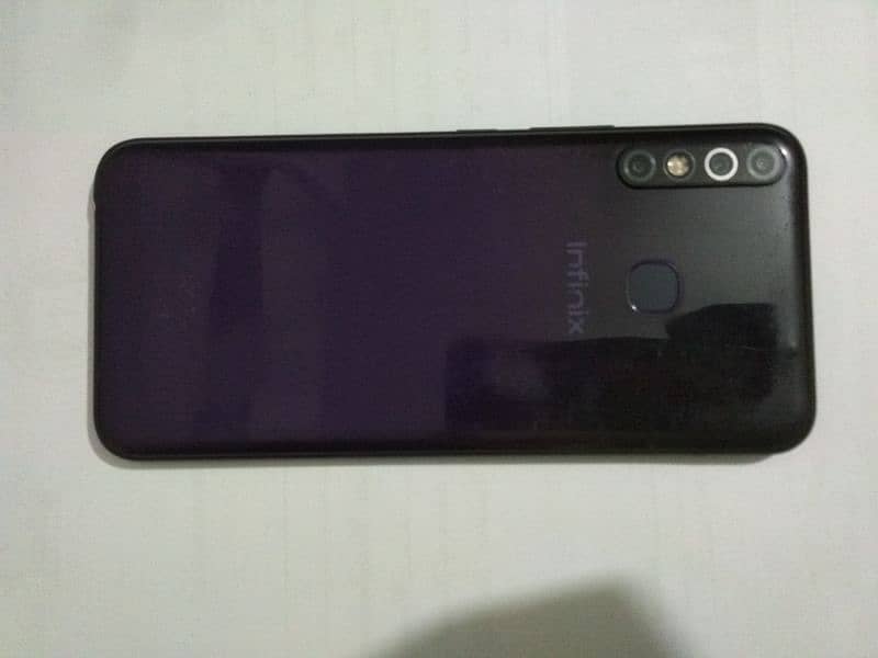 Infinix hot 8  4/64 2