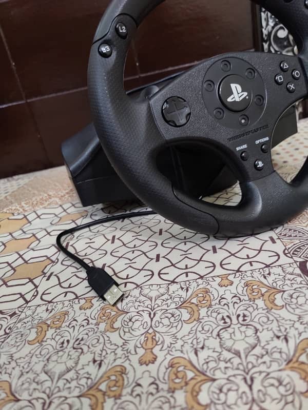 ThrustMaster T80 Racing Wheel 3