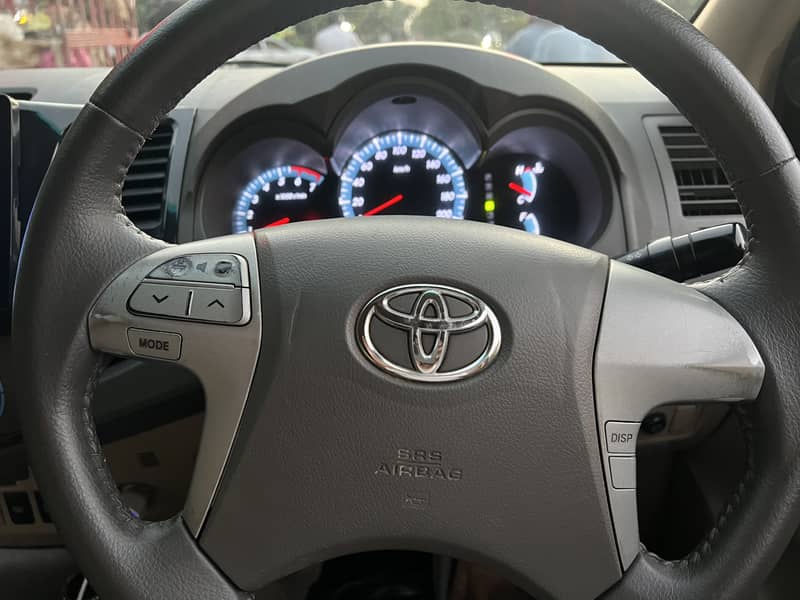 Toyota Fortuner 2013 2.7 VVTI 2013 4