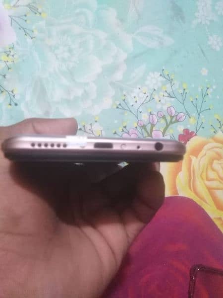 vivo y 19 condition 10/10 koue masla ni ha bas phone ha or kouch ni 1