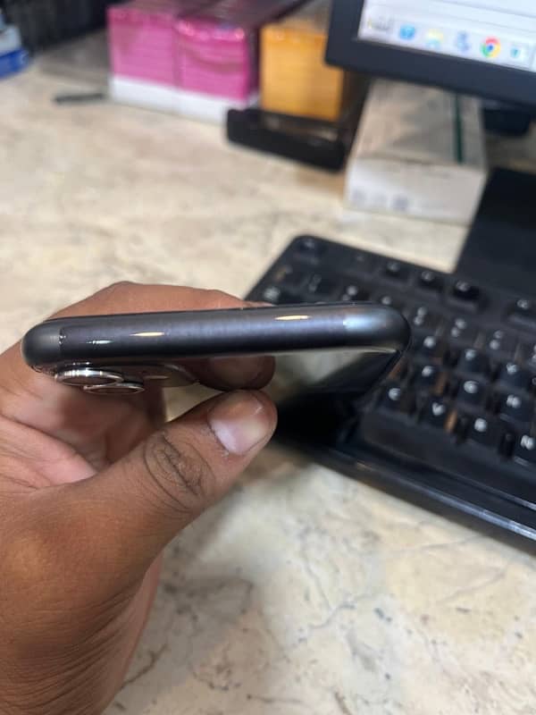 iphone 11 pta approved 64gb 0