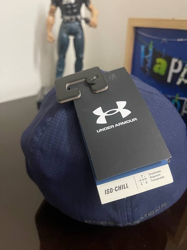 Brand New UnderArmour Vent Stretch Fit Cap 2