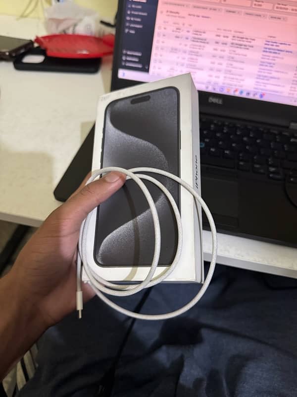 iphone 15  pro max Jv 256 gb 5