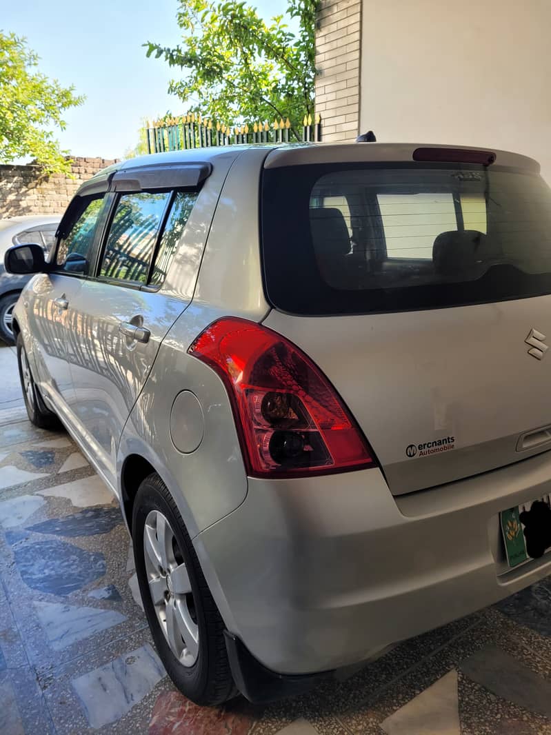 Suzuki Swift DLX 1.3 2013 6