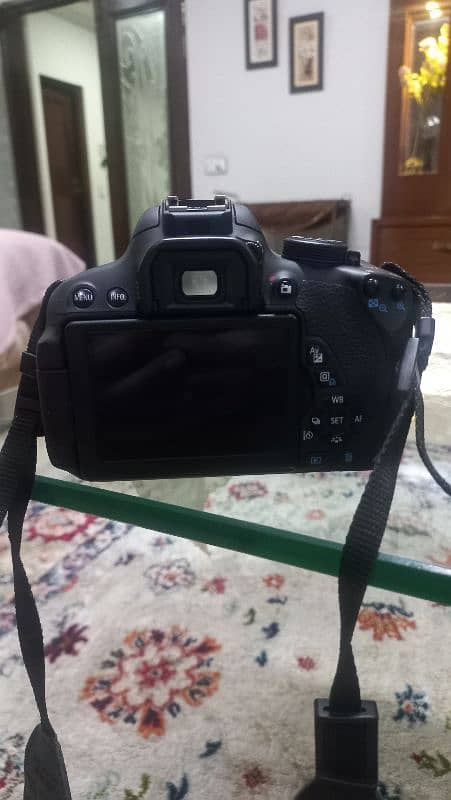 Canon EOS 700D- Good Condition 4