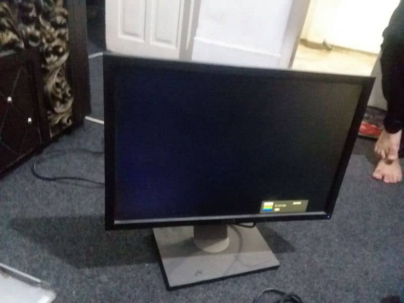 new LCD +CPU for sale and LCD 22inch and CPU is not working 9