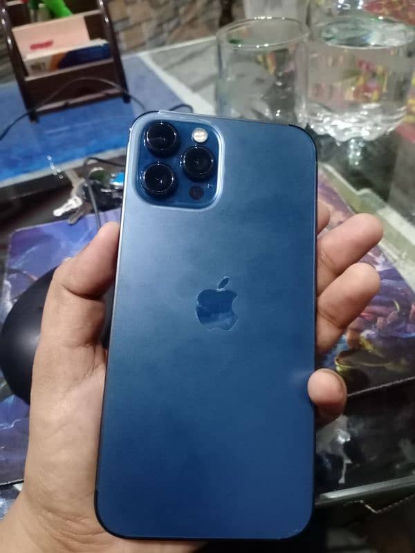 iPhone 12 Pro Max Water Pack, 10/10 condition 0