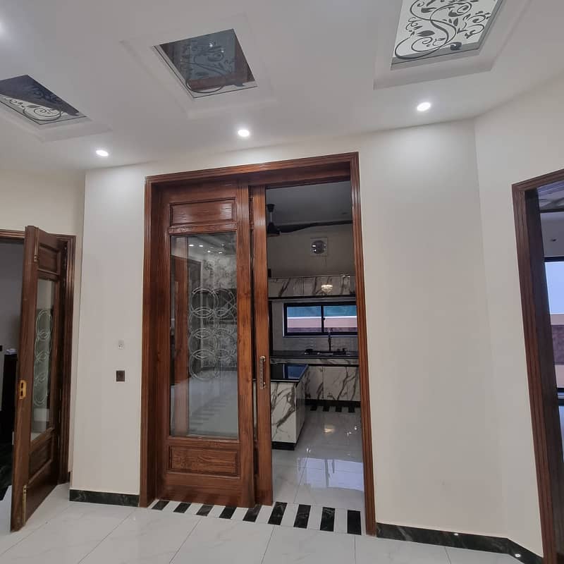 10 Marla Designer House For Sale on Prime Location of Bahria Orcahrd 2