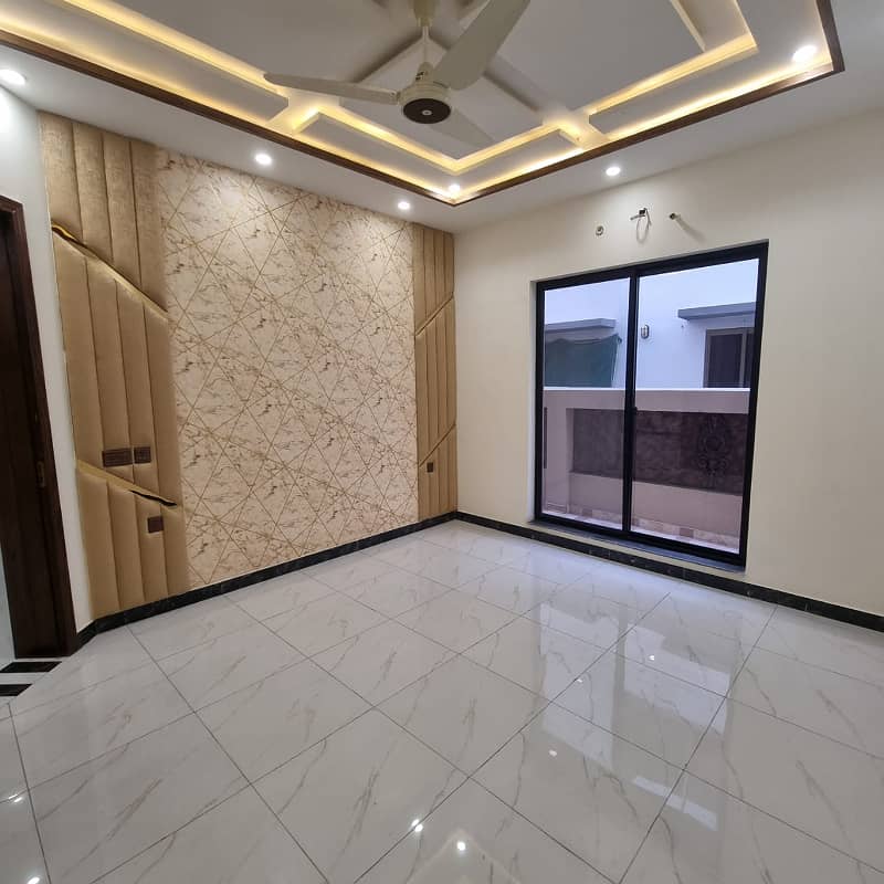 10 Marla Designer House For Sale on Prime Location of Bahria Orcahrd 8