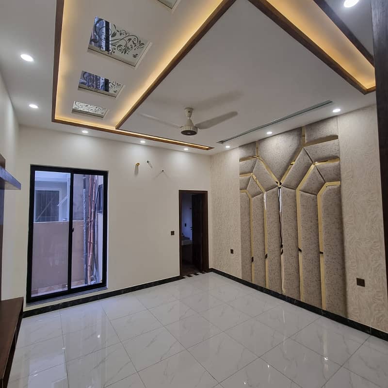 10 Marla Designer House For Sale on Prime Location of Bahria Orcahrd 11