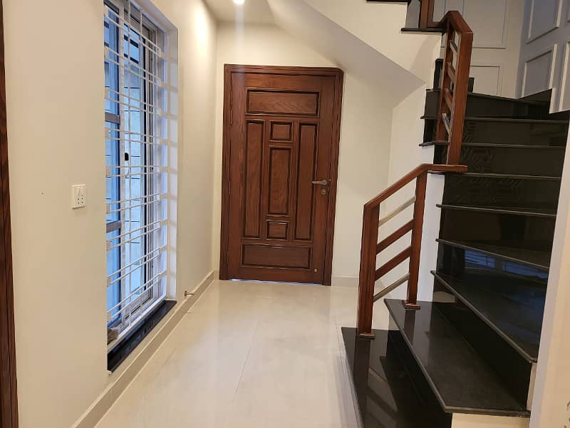 10 Marla Most Luxurious House Available For Sale In Phase 1 Bahria Orchard Lahore 11