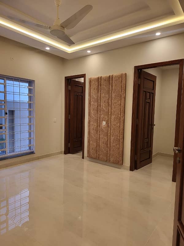 10 Marla Most Luxurious House Available For Sale In Phase 1 Bahria Orchard Lahore 14