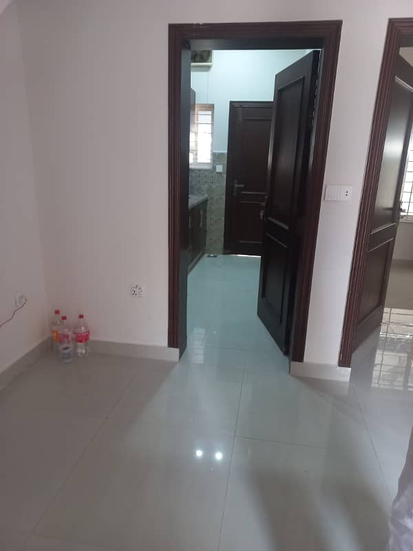 G10. GROUND PORTION FOR RENT SMALL FAMLIY 1