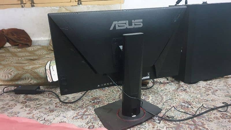 HIGH END GAMING PC - WITH GAMING MONITOR 9