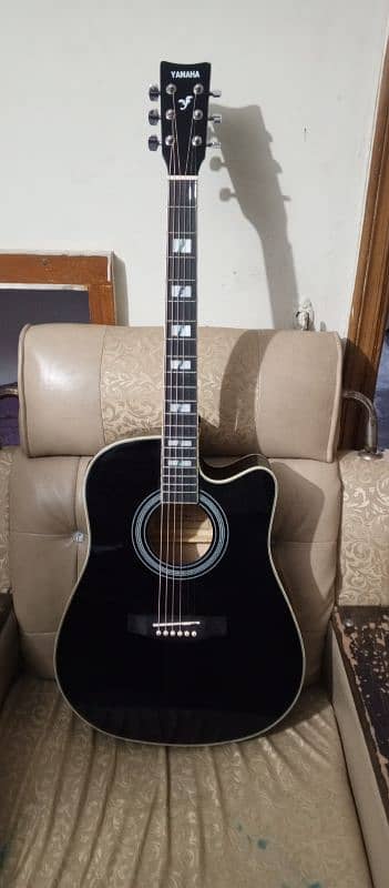 Yamaha guitar for sale 0