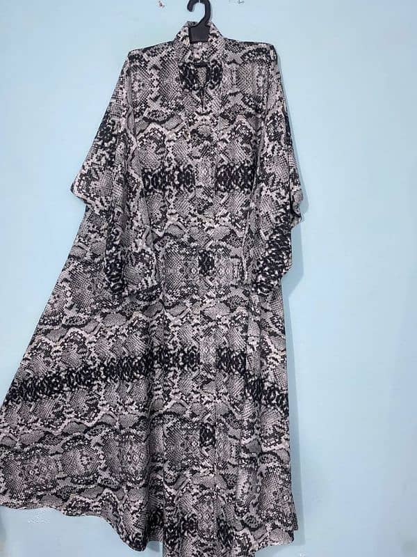 Maxi abaya and Front open abaya. 4