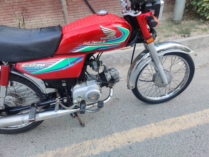 Honda CD 70 2017 for urgent sale 3