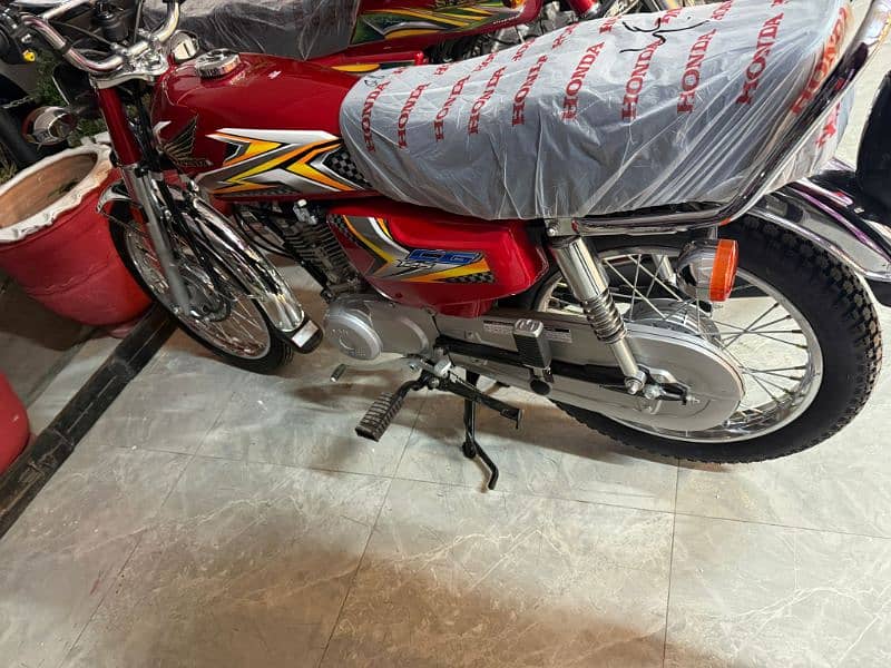 honda cg 125 new bike 24 km used 2